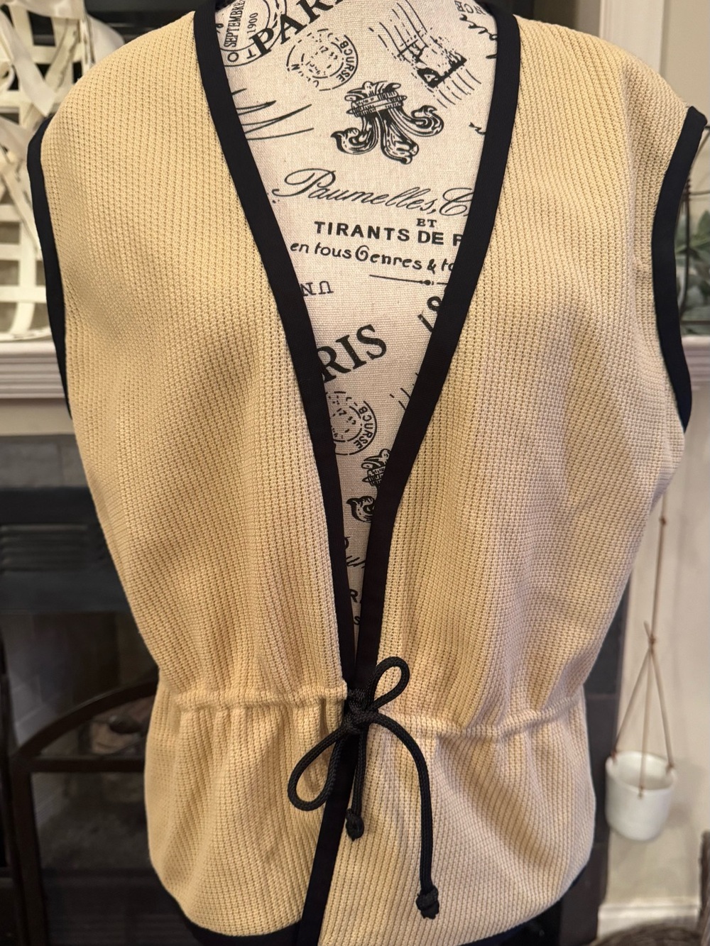 Vintage Butte Knit Wool Vest Sleeveless Tie Front Tan Black Lightweight Large